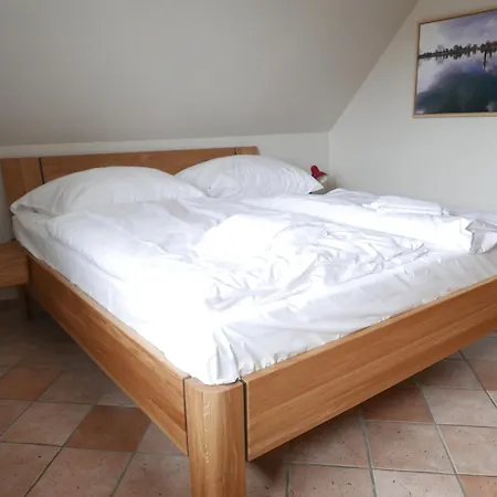 Stoertebekerstrasse 9 - 6 דירה *