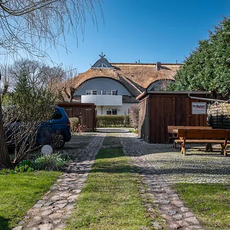 Апартаменты Stoertebekerstrasse 9 - 6 *